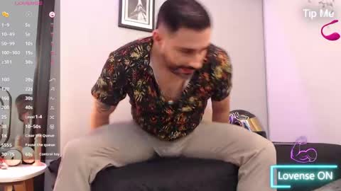 Snapshot of jonas_beard1 chatting on May 2, 7:52 pm JONAS BEARD online show from May 2, 7:52 pm