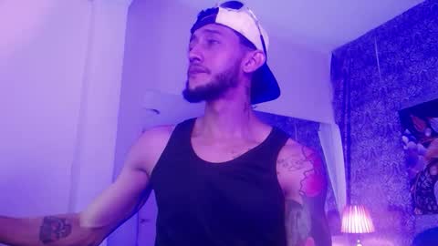 Snapshot of jonas_conor chatting on November 29, 8:01 pm Jonas online show from November 29, 8:01 pm