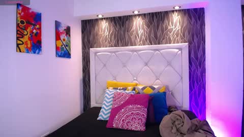 Jonas  online show from March 15, 4:29 am