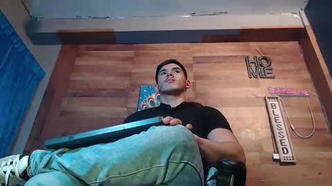 jonathancast08 online show from December 18, 5:08 pm