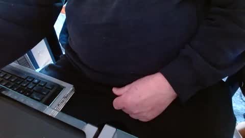 Snapshot of joncpics chatting on March 7, 9:27 pm joncpics online show from March 7, 9:27 pm