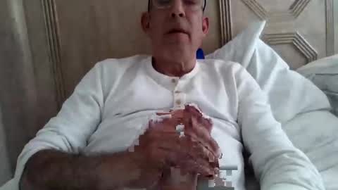 Snapshot of jonlovespussy6969 chatting on May 3, 1:17 pm John loves pussy online show from May 3, 1:17 pm
