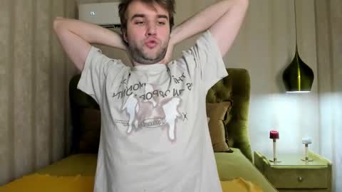 Snapshot of jonnahhell chatting on November 22, 2:27 pm Jonah online show from November 22, 2:27 pm