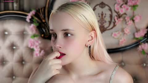 Alice online show from April 13, 11:16 am