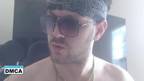 Snapshot of jonnybananas69 chatting on June 1, 10:11 pm Jonny Bans online show from June 1, 10:11 pm