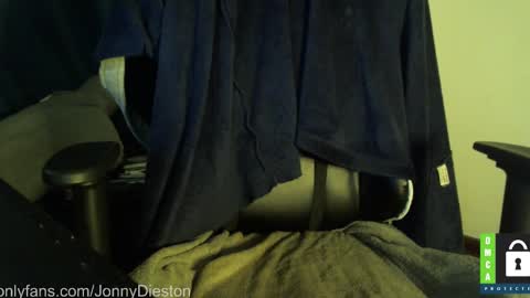 Snapshot of jonnydieston777 chatting on February 2, 3:43 am JonnyDieston online show from February 2, 3:43 am