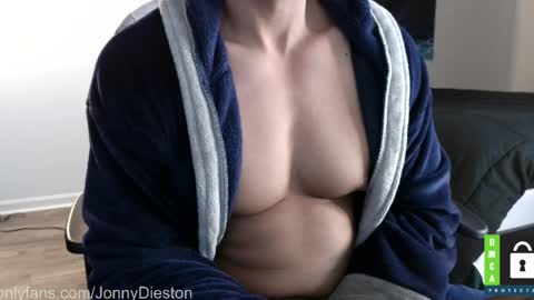 Snapshot of jonnydieston777 chatting on May 1, 12:37 am JonnyDieston online show from May 1, 12:37 am