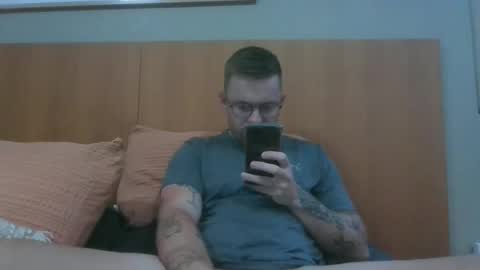 jonoy1995 online show from December 2, 7:47 am