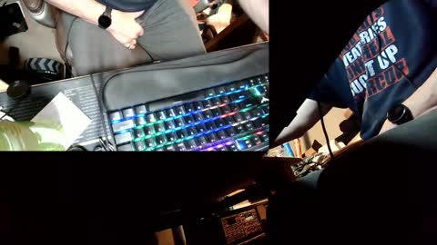 Snapshot of jontn_swift chatting on November 16, 6:19 am Jonathon Swift online show from November 16, 6:19 am