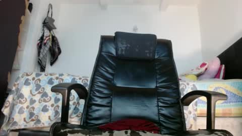 jordan33blake online show from December 7, 1:36 am