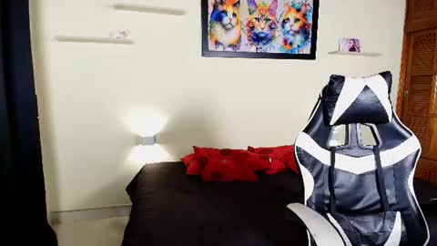 Snapshot of jordan_mm420 chatting on July 27, 3:35 am jordan online show from July 27, 3:35 am