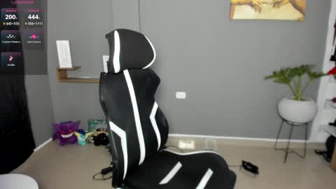 JordanRossie online show from March 23, 6:01 pm