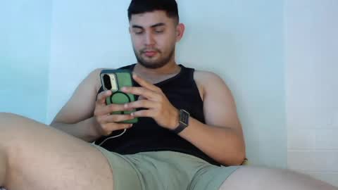 Snapshot of jorge_muscle chatting on July 7, 4:11 pm jorge_muscle online show from July 7, 4:11 pm