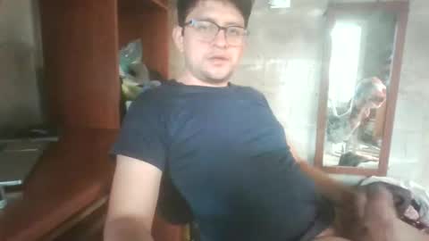 jorgefire0001 online show from November 26, 7:37 pm