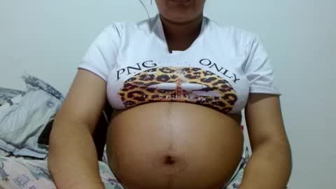 Snapshot of jose_ruiz1 chatting on February 8, 1:43 am jose y carolina online show from February 8, 1:43 am