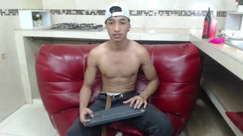 jose_sexycumm online show from February 3, 7:00 pm