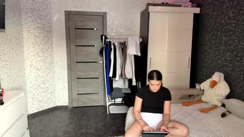 Eli online show from April 18, 11:03 am