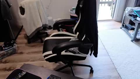 Josef online show from March 21, 3:04 pm