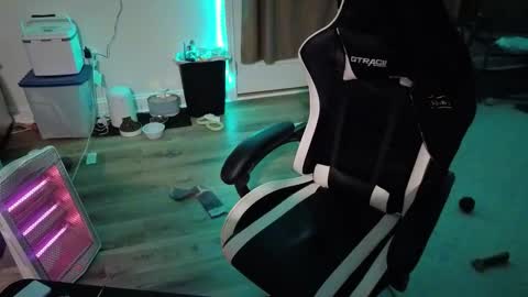 Josef online show from March 27, 8:26 am