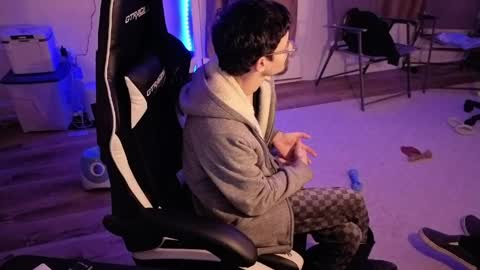 Josef online show from March 28, 4:12 am