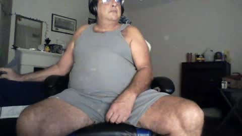 josehosebb online show from August 10, 7:01 am