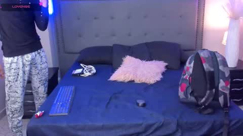 Snapshot of joselucian chatting on September 13, 9:09 am jose online show from September 13, 9:09 am