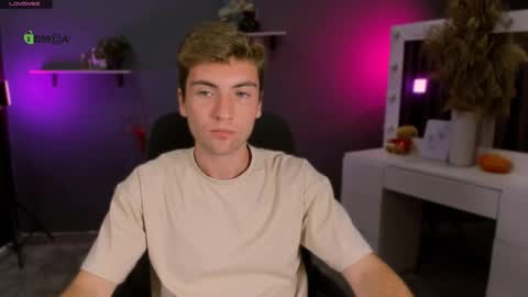 Snapshot of joseph_bear_ chatting on September 10, 12:49 pm joseph_bear_ online show from September 10, 12:49 pm