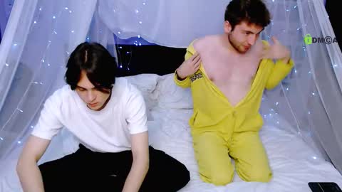 Snapshot of joseph_bear_ chatting on September 17, 1:02 pm joseph_bear_ online show from September 17, 1:02 pm