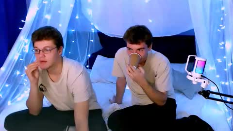 Snapshot of joseph_bear_ chatting on September 20, 11:06 pm joseph_bear_ online show from September 20, 11:06 pm