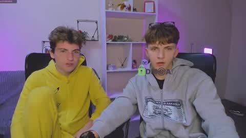 Snapshot of joseph_bear_ chatting on October 11, 7:01 pm joseph_bear_ online show from October 11, 7:01 pm