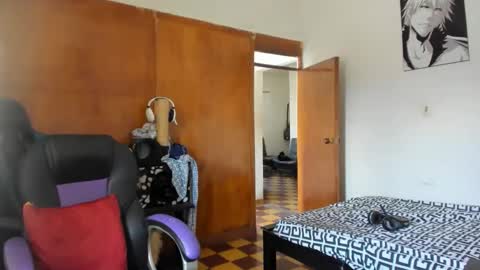 MR OAK online show from November 18, 5:06 pm