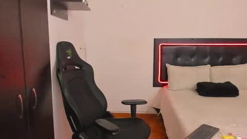 Snapshot of joseph_palacios chatting on November 2, 4:15 am joseph palacios online show from November 2, 4:15 am