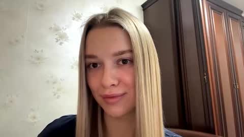 Snapshot of josephstahnke chatting on November 27, 5:20 am Anessa online show from November 27, 5:20 am