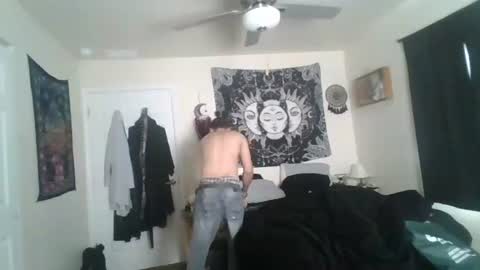 Snapshot of josephung1 chatting on October 27, 3:38 pm sissy josphine online show from October 27, 3:38 pm