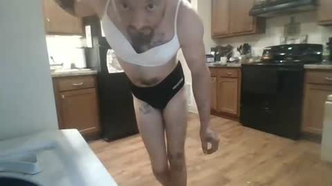 Snapshot of josephung1 chatting on November 3, 10:53 pm sissy josphine online show from November 3, 10:53 pm