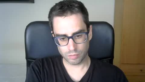Snapshot of josevd chatting on June 17, 1:23 pm Jose online show from June 17, 1:23 pm