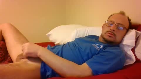 Snapshot of josh4824 chatting on December 15, 1:43 pm josh4824 online show from December 15, 1:43 pm