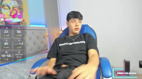 Snapshot of josh_leon22 chatting on December 3, 4:20 am josh_leon22 online show from December 3, 4:20 am