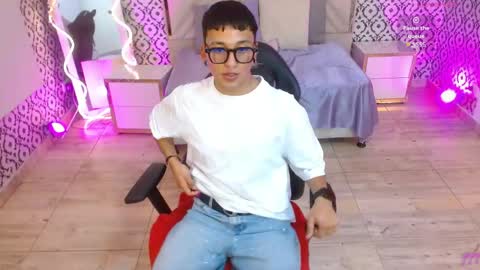 Snapshot of josh_tay chatting on May 22, 6:09 am JOSH online show from May 22, 6:09 am