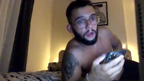 josh_xo online show from October 5, 6:39 pm