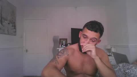 josh_xo online show from July 4, 2:01 pm