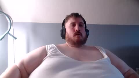 Snapshot of joshc627 chatting on June 15, 11:40 pm joshc627 online show from June 15, 11:40 pm