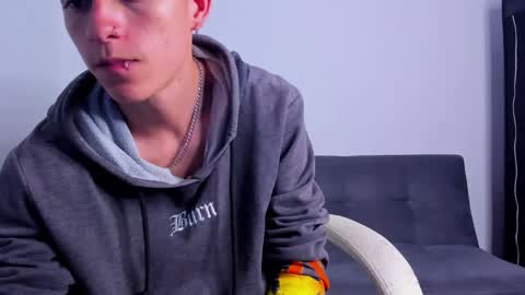 Snapshot of joshmiller_ chatting on December 20, 12:16 pm Josh online show from December 20, 12:16 pm