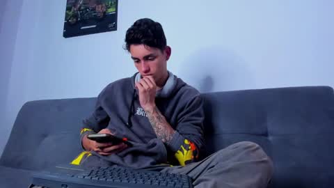 Snapshot of joshmiller_ chatting on December 26, 2:01 am Josh online show from December 26, 2:01 am