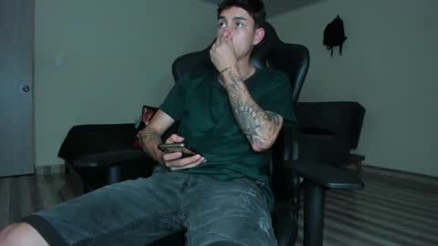 Snapshot of joshmiller_ chatting on November 24, 2:00 am Josh online show from November 24, 2:00 am