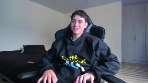 Snapshot of joshmiller_ chatting on November 29, 2:53 pm Josh online show from November 29, 2:53 pm