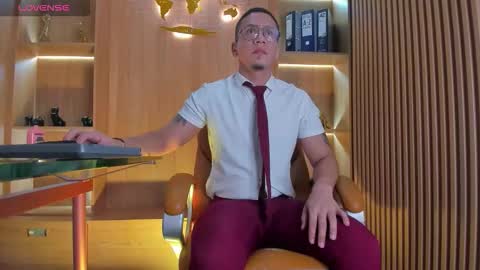 joshmiller___ online show from September 28, 3:01 am