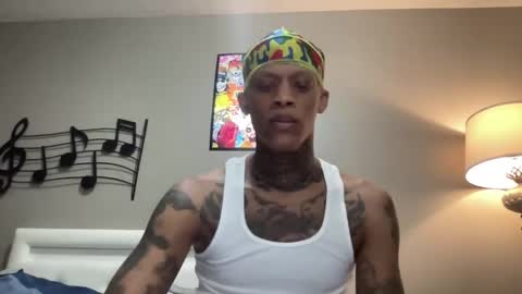 Snapshot of joshperrygoon chatting on December 28, 1:29 am joshperrygoon online show from December 28, 1:29 am