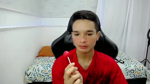 Snapshot of joshua_21l chatting on December 12, 8:21 pm joshua online show from December 12, 8:21 pm