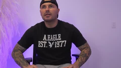 Snapshot of joshuagarnett chatting on December 21, 5:25 am Joshua Garnettt online show from December 21, 5:25 am